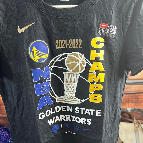 Nike Black and Blue Short Sleeve T-Shirt - Picture 2 of 5